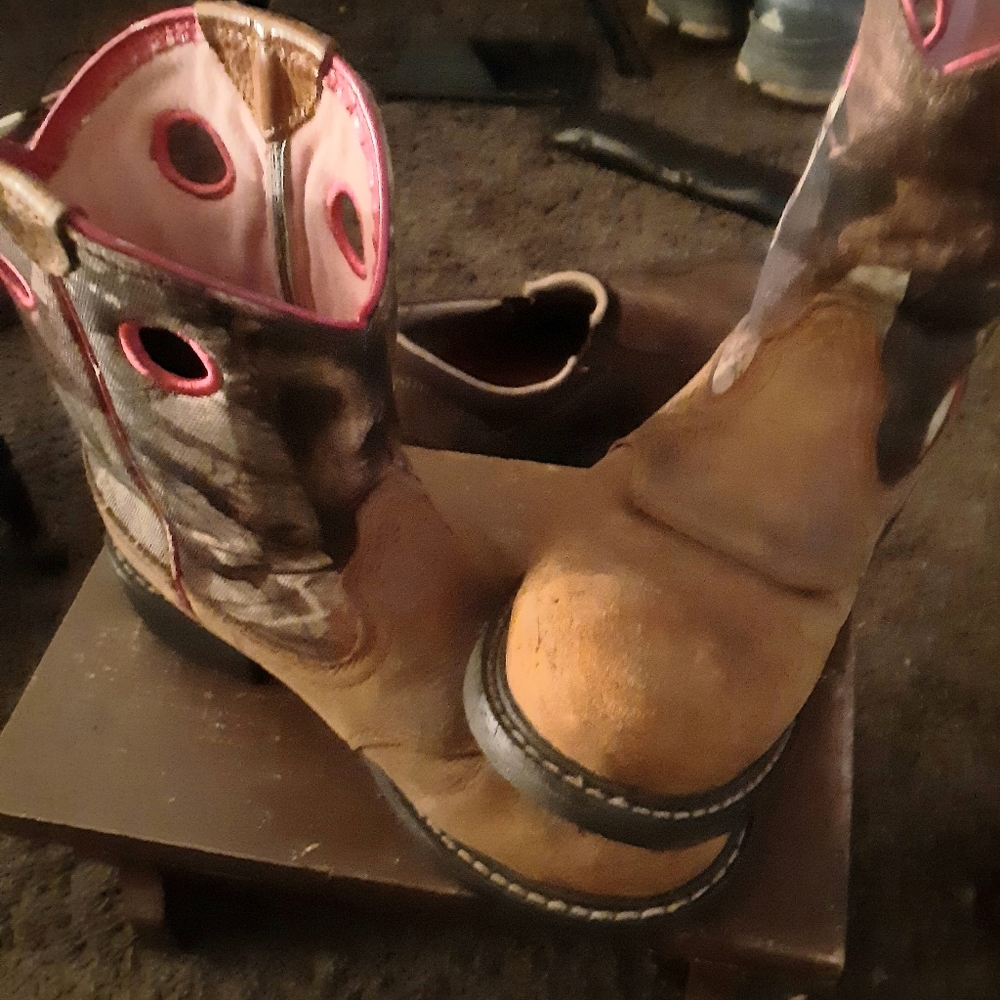 Ariat, Steel toed Boot